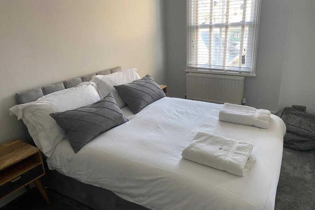 Beachside Apartment In The Centre Of Town New Quay Extérieur photo